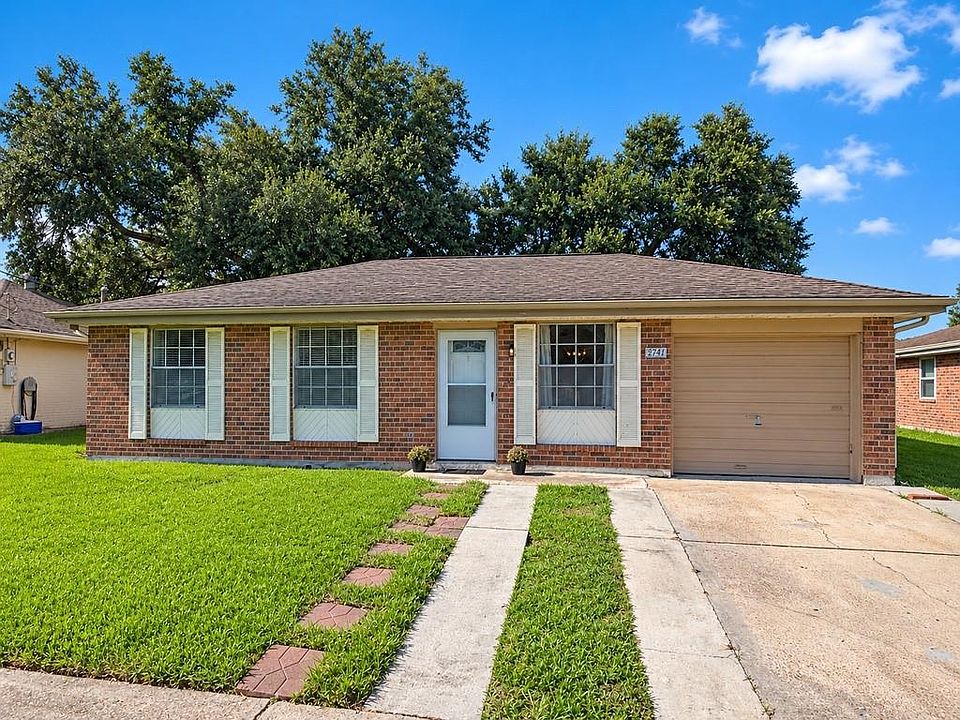 1st image of 2741 Cardinal Dr
