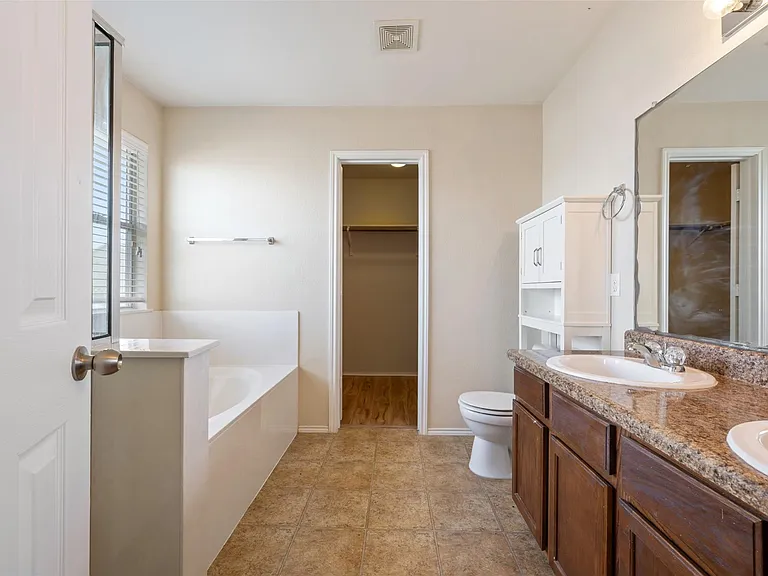 13405 Lismore Ln — Photo 24