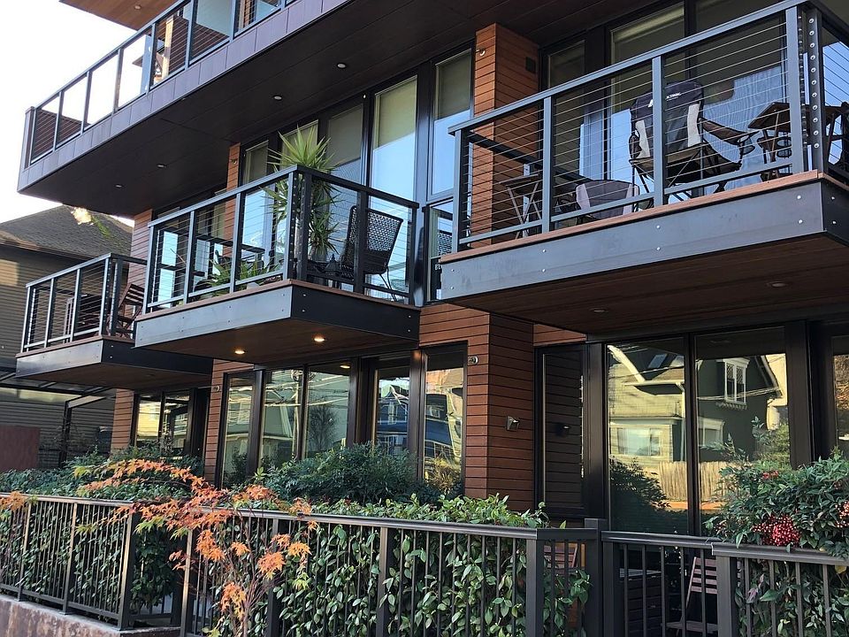 1st image of 109 12th Ave E Unit 204