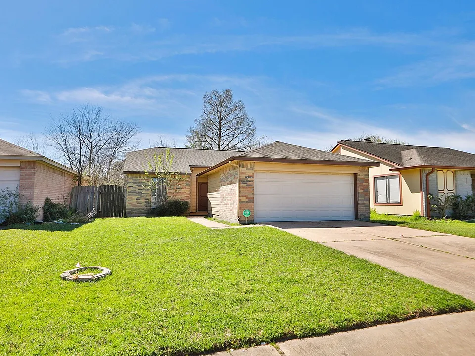 19319 Cypress River Dr