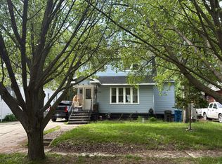 1061 W Dale Ave, Muskegon, MI 49441
