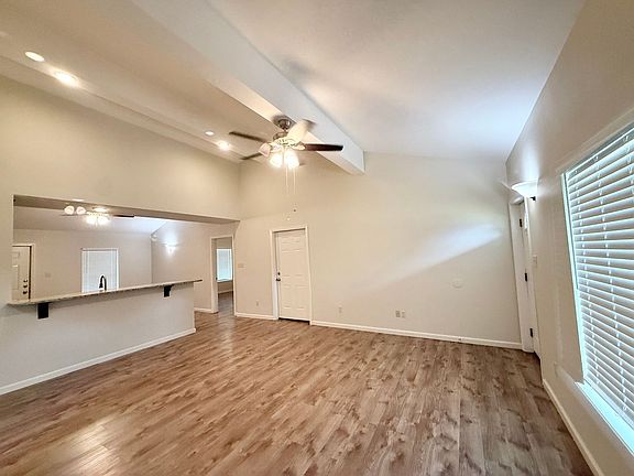 5th image of 51 Lupine Ct