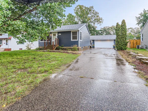 857 7th Ave NW, New Brighton, MN 55112