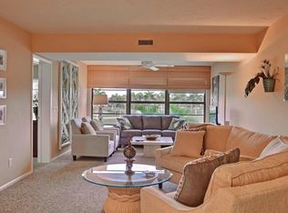 1 Plantation Dr APT 201, Vero Beach, FL 32966