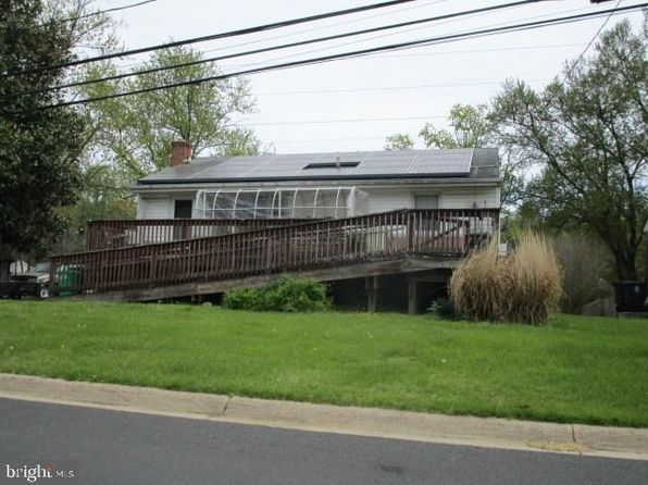 7011 Old Chapel Dr, Bowie, MD 20715