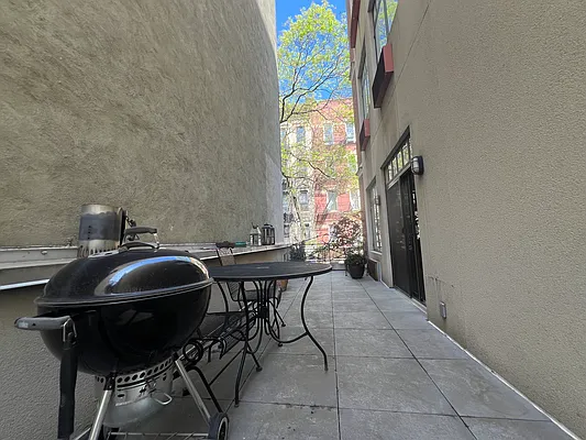 Rented by Building Equity Real Estate LLC | media 28