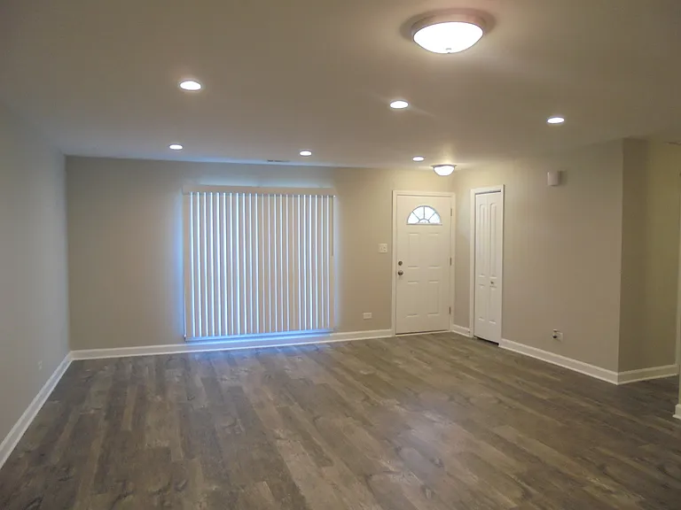 408 Sunset Ln — Photo 4