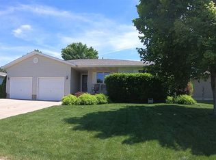 602 S Crawford Rd, Vermillion, SD 57069