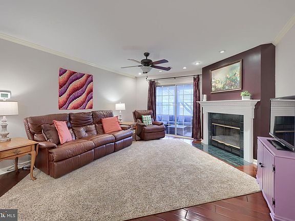 5th image of 903 Country Place Dr