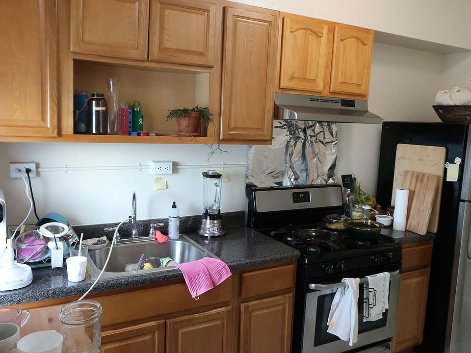 1st image of 534 Lafayette Ave APT 4