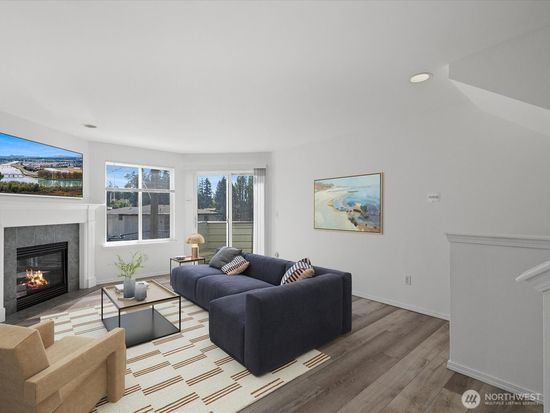 13713 Greenwood Avenue N, Seattle, WA 98133