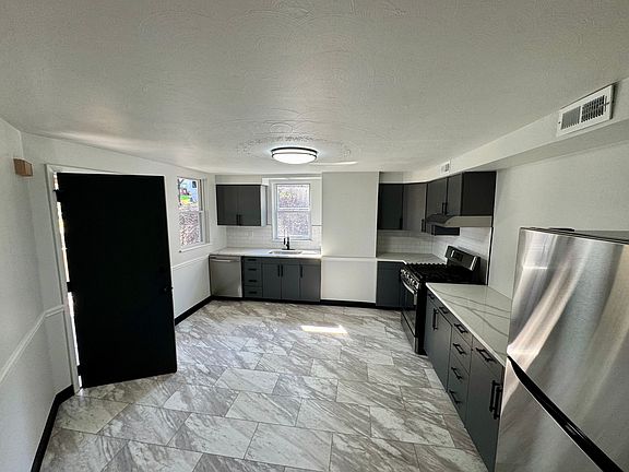 3rd image of 3552 Melwood Ave APT 2