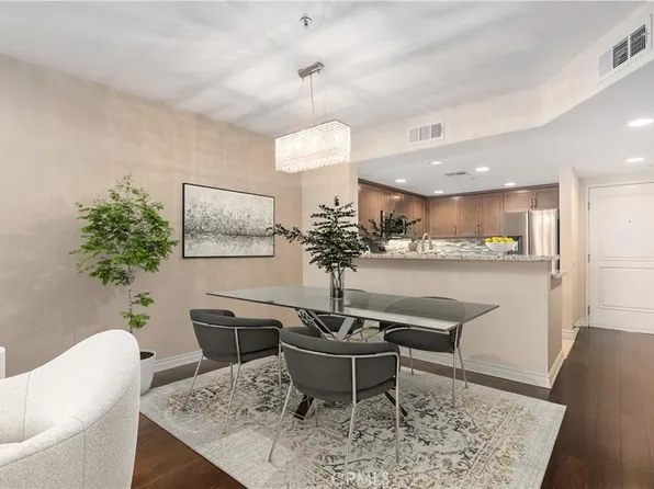 7100 Alvern St APT 320, Los Angeles, CA 90045