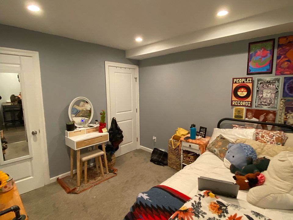 1st image of 901 Rivera St #901