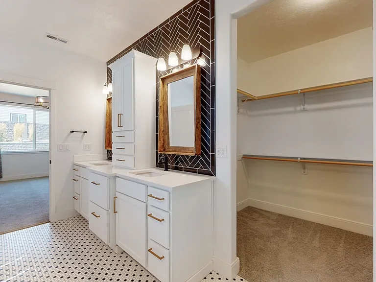 1763 Sicily Ln — Photo 18