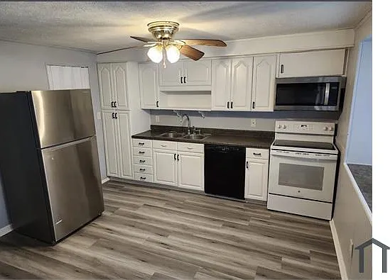 7860 Saint Bridget Ln — Photo 2