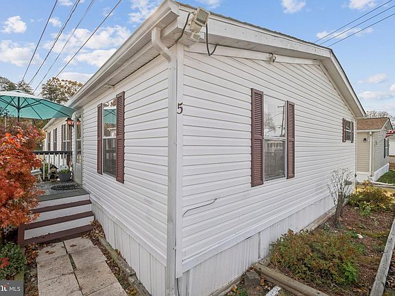 2nd image of 7959 Telegraph Rd Trailer 5