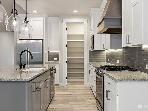 5th image of 1051 Okerlund Drive