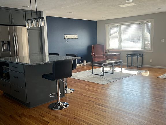 3rd image of 106 Aldenwood Dr