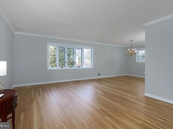 5th image of 174 Hickory Corner Rd