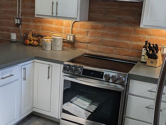 2nd image of 3022 N 32nd St Unit 42