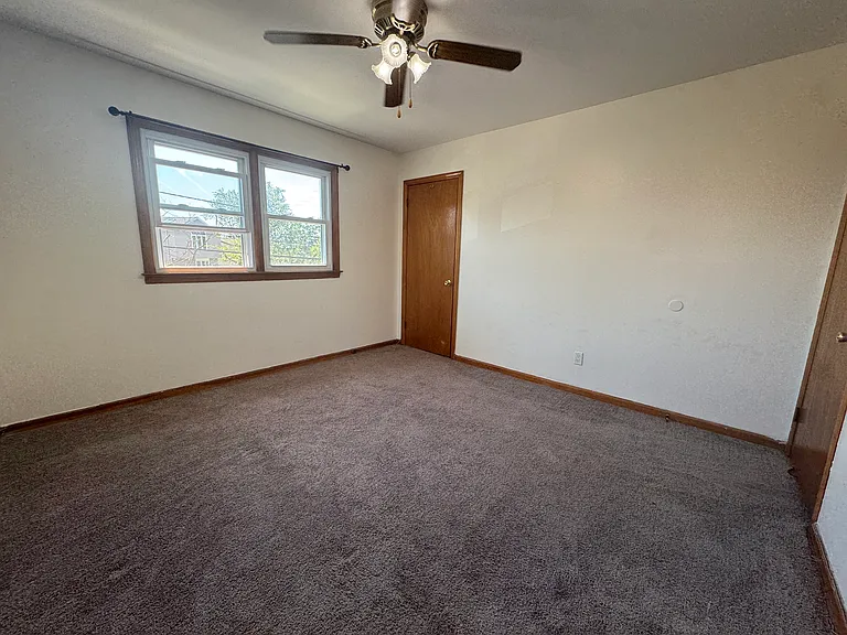 190 Baltimore Ave — Photo 13
