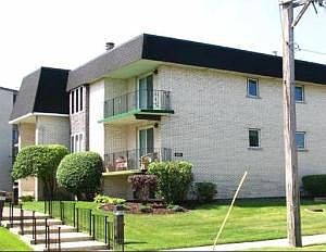 1st image of 4021 W 97th St