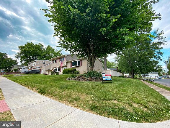 3rd image of 149 Honeywell Dr