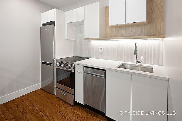 1st image of 996 Carroll St #L