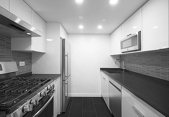 3rd image of 75 W End Ave APT P12g