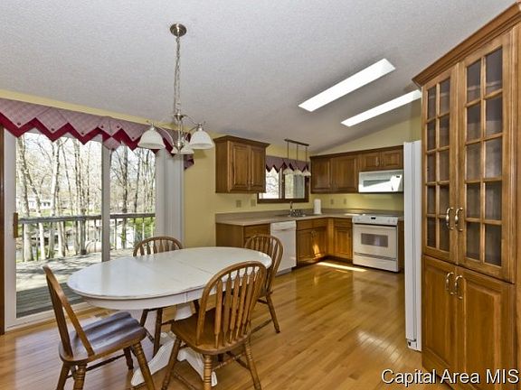 4th image of 30215 Hickory Ln