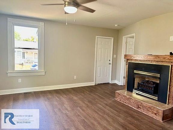 4th image of 42 Carlson Ave
