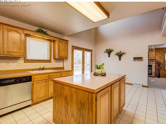 4th image of 2550 53rd Ave