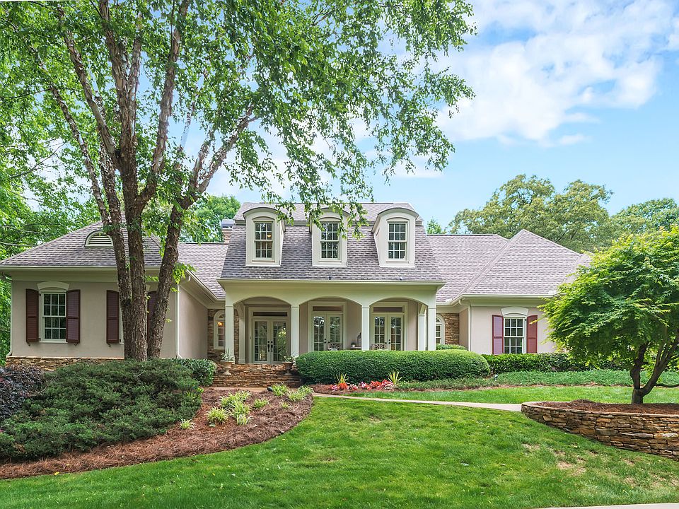 Custom Home on 5 Acres/5 Bedroom/4.5 Bath/Attached 2 Car Garage/Detached 3 Car Shop w/Unfinished Living Quarters.  A MUST SEE TO APPRECIATE!!!





