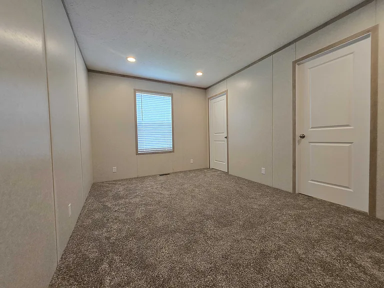 29800 Guilford Cir #107 — Photo 9
