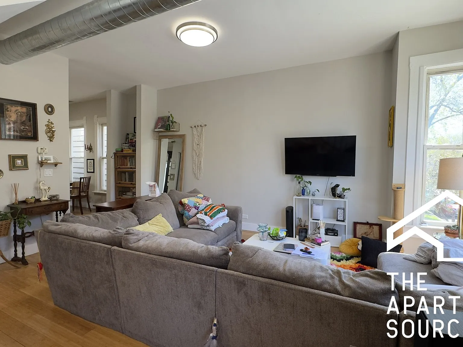 3 bed, 2000 sqft, $3,750 — Photo 2