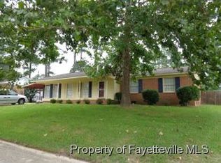 403 Glen Canyon Dr, Fayetteville, NC 28303