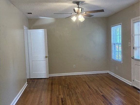 3rd image of 1729 E 33rd St