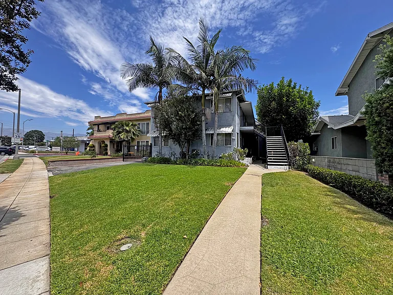 116 N Huntington Dr #C — Photo 1