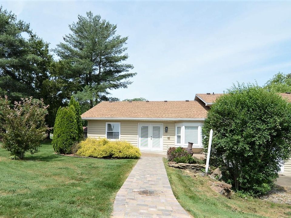 1st image of 11515 Village Dr