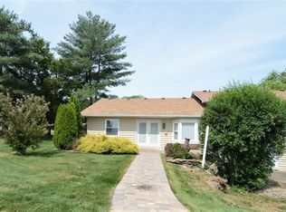 11515 Village Dr, Evansville, IN 47725
