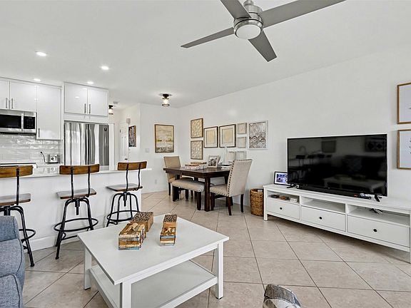 5th image of 901 SW 11th Avenue #16H