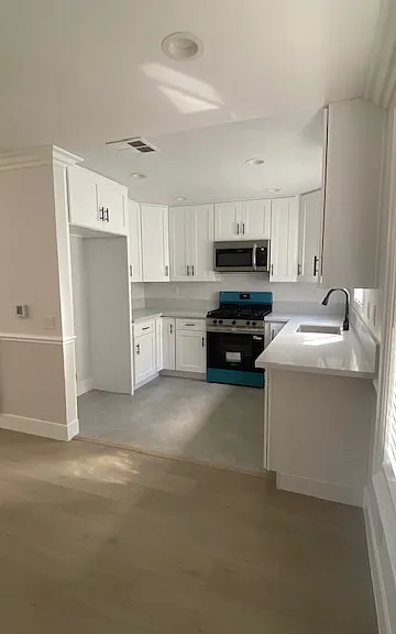 12411 Osborne St #95 — Photo 4