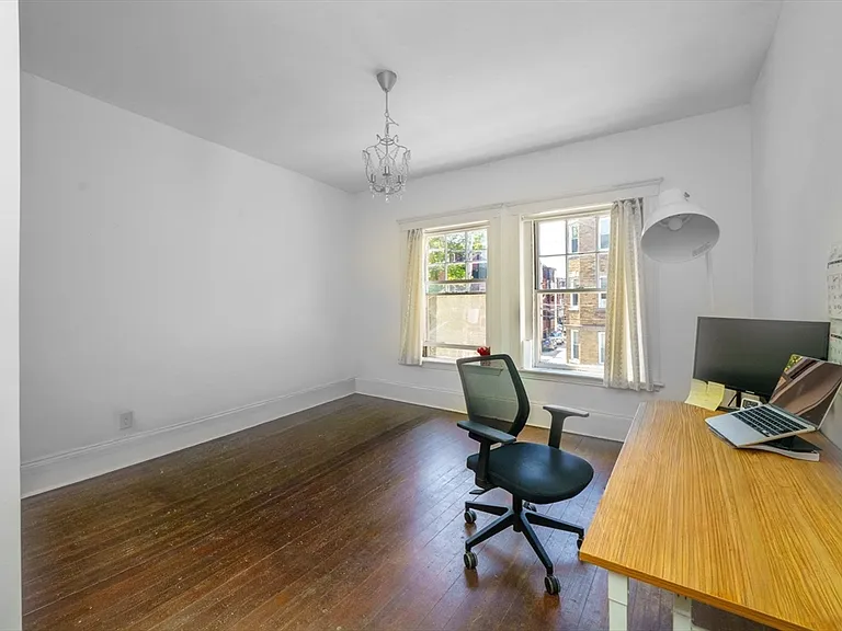 39 Strathmore Rd #3 — Photo 12
