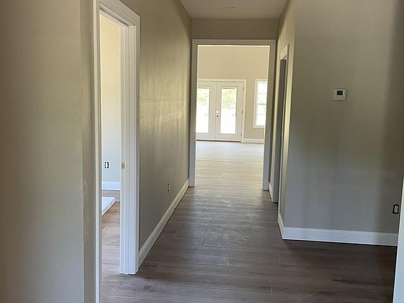 3rd image of 170 Hidden Valley Dr