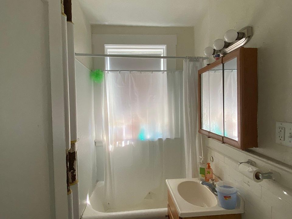 2nd image of 1174 Boylston St #21