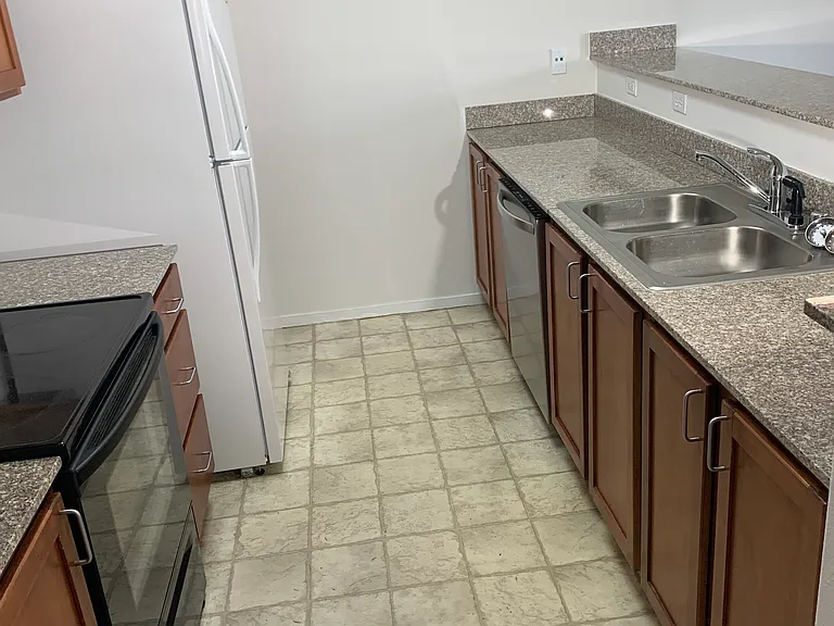4200 E Commerce Way — Photo 9