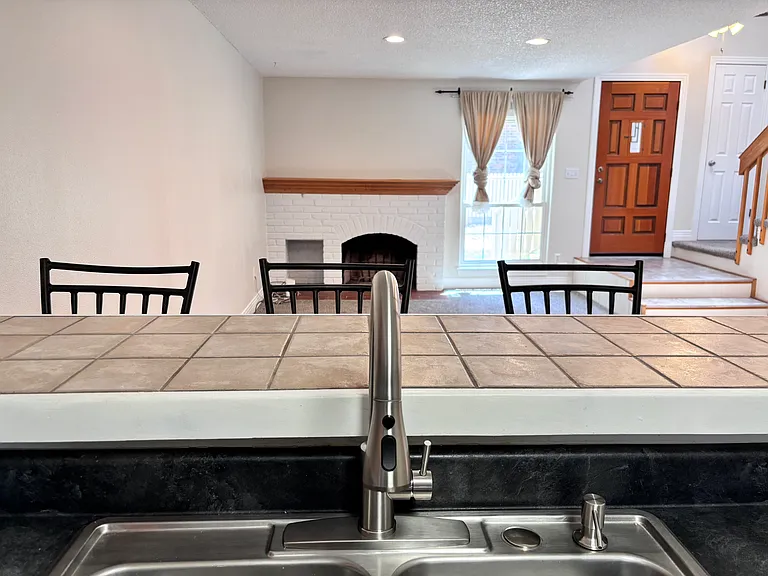 2052 S Helena St #E — Photo 5
