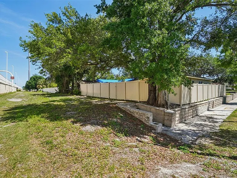 3123 W La Salle St — Photo 40