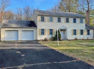 135 Ruby Ct, Saylorsburg, PA 18353